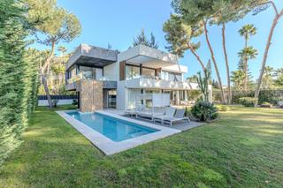 Maison à Sierra Blanca. Villa mediterránea moderna en la milla de oro de marbella