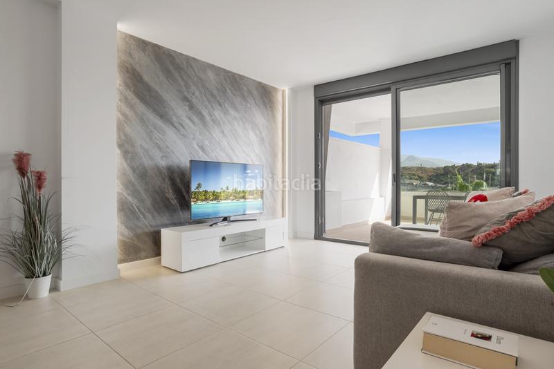 Foto 3db3a4c3-6efe-47e3-b9eb-379616b70e94. Àtic amb aparcament piscina a La Concha - Resina Golf Estepona