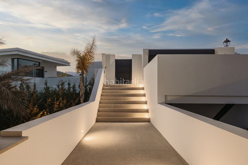 Foto 5937d141-b32d-4515-a0e0-ff883e8fd811. Casa amb aparcament piscina a La Concha - Resina Golf Estepona