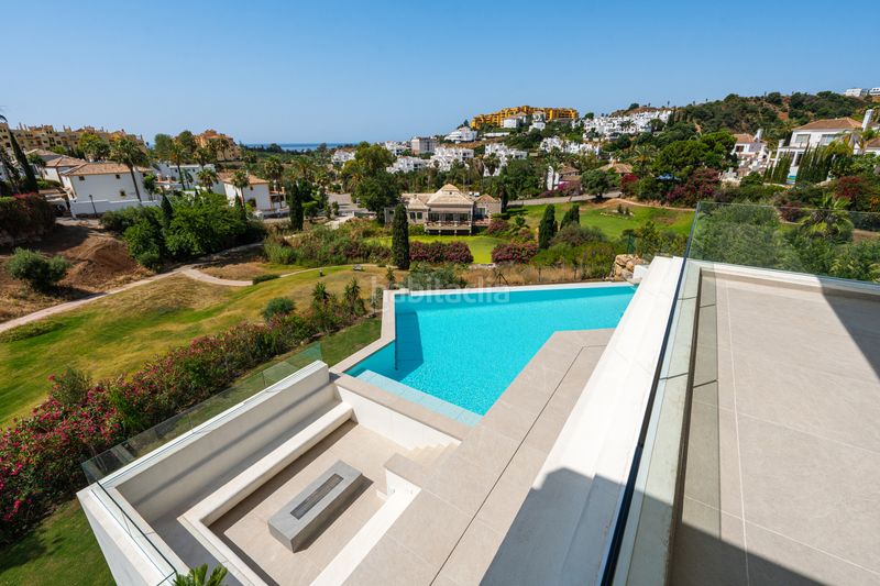 Foto 793ef9e9-ca98-4298-aff8-b0241d644cf6. Casa amb aparcament piscina a La Concha - Resina Golf Estepona