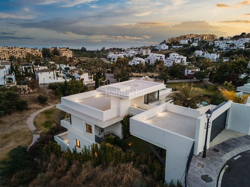 Foto cbc856ff-01d1-4a43-9f73-5e58f175ef19. Casa amb aparcament piscina a La Concha - Resina Golf Estepona
