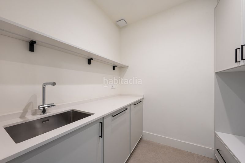 Foto f487938d-e2f3-4222-ab7a-7c9dab4ee94e. Casa amb aparcament piscina a La Concha - Resina Golf Estepona