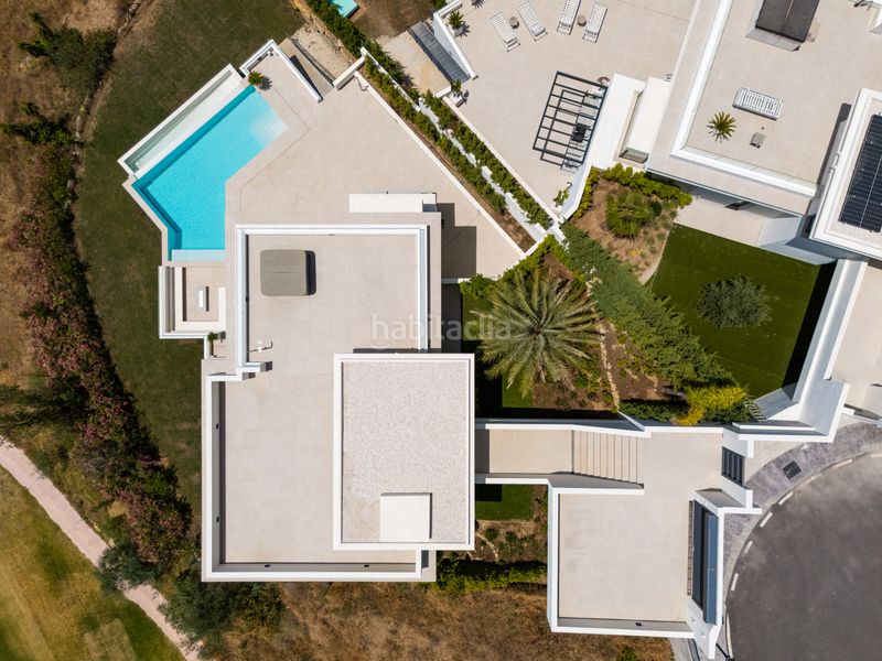 Foto f6fde693-2584-4414-8ae4-39297e5f79f7. Casa amb aparcament piscina a La Concha - Resina Golf Estepona