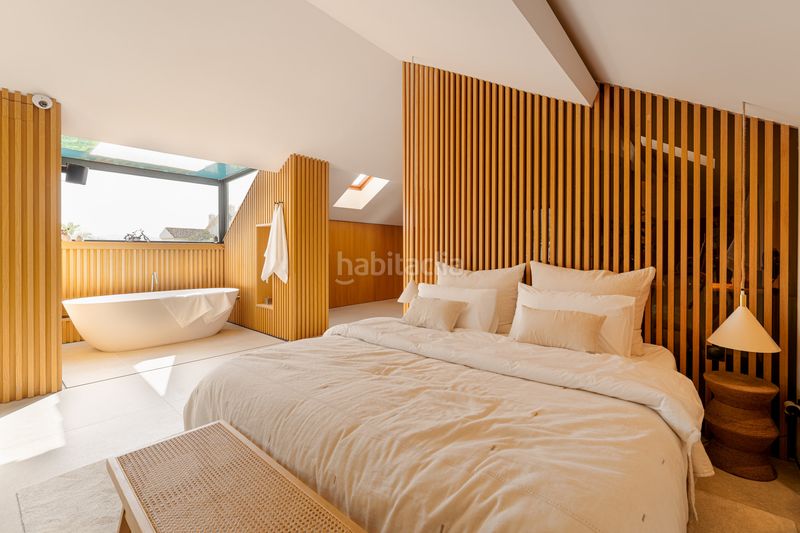 Foto 4bbb3e4d-a1de-4ff2-91d0-55f64726116c. Àtic amb aparcament piscina a lomas de Marbella club Marbella