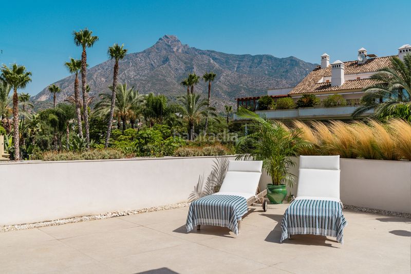 Foto d0c51c02-098b-42b8-9e4e-4a10d82b9f6e. Àtic amb aparcament piscina a lomas de Marbella club Marbella