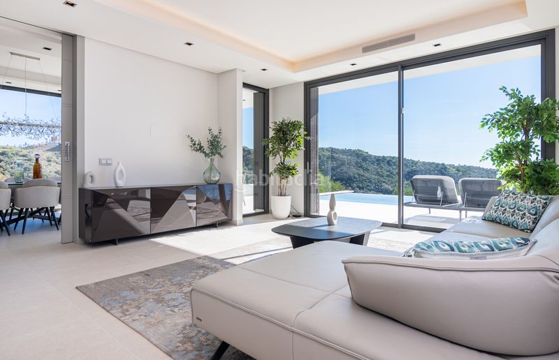 Foto 22f15353-4caa-4e29-8c97-781c6dcf3140. Casa amb aparcament piscina a La Quinta Benahavís