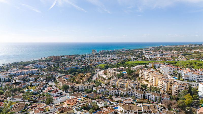Foto a6fbf483-f208-4cd3-8910-187342a53d3f. Casa amb aparcament piscina a Riviera del Sol Mijas
