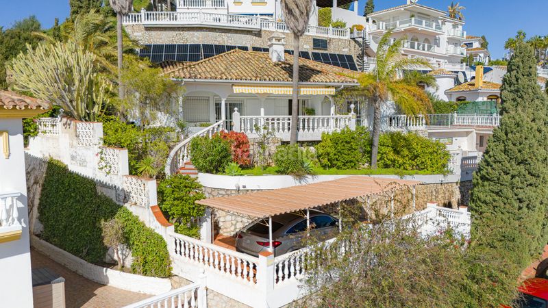 Foto ad2b495a-e32c-4003-a85c-01e983457c37. Casa amb aparcament piscina a Riviera del Sol Mijas
