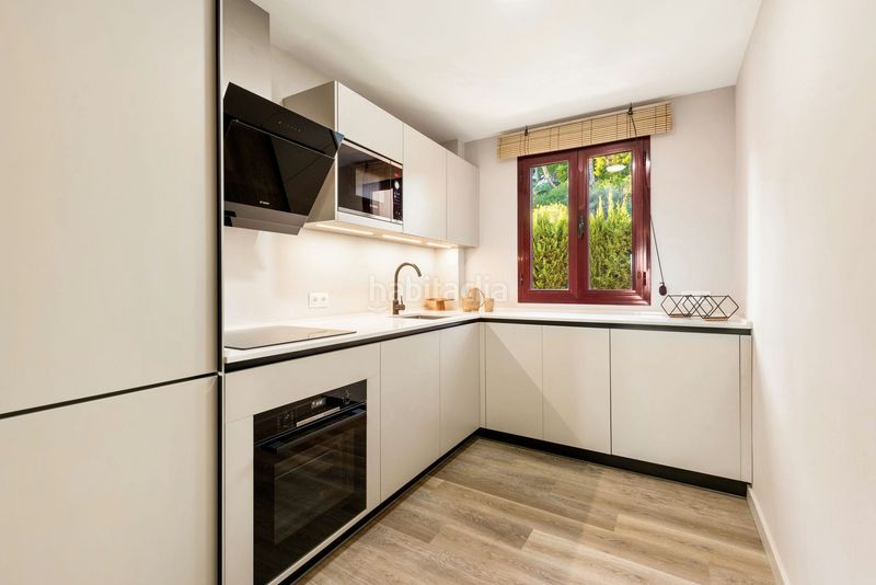 Foto 4c77e4d3-f950-4b77-a84d-8df66de03279. Apartament amb aparcament piscina a Paraiso - Barronal Estepona