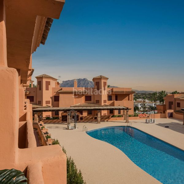 Foto 5a89670c-9d02-451e-a9d7-82d5f0735ffe. Apartament amb aparcament piscina a Paraiso - Barronal Estepona