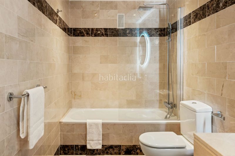Foto 7793edf0-8786-4e27-a66c-bcdb8a1ebe42. Apartament amb aparcament piscina a Paraiso - Barronal Estepona
