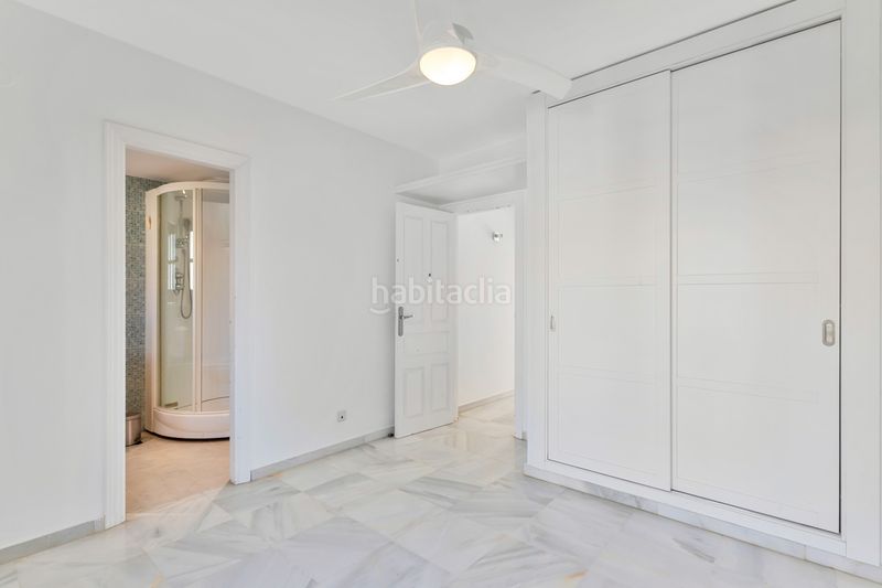 Foto 4738d240-3c9d-4ce0-93fe-7bbad04dcb40. Casa adossada amb aparcament piscina a Nagüeles Alto Marbella