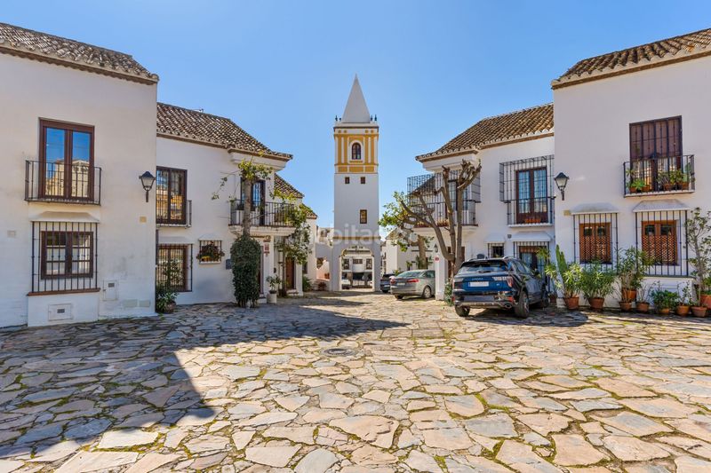 Foto 6a9fb8d5-1ef5-46bf-9070-664efc317e32. Casa adossada amb aparcament piscina a Nagüeles Alto Marbella