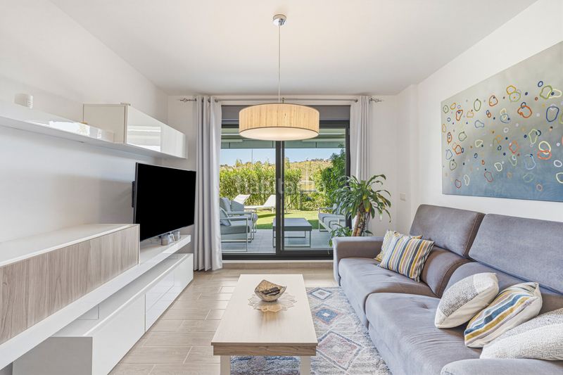 Foto 39f2177a-4c8c-4ee0-8a51-a134baa34357. Planta baixa amb aparcament piscina a la cala Mijas Mijas