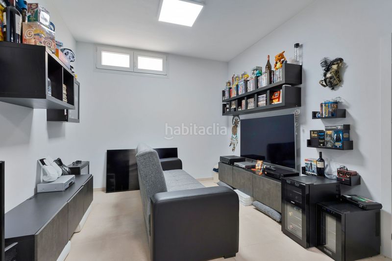 Foto 432cca9a-79b2-452b-b7ce-55aa7fa17afd. Casa adosada impresionante casa adosada de cuatro dormitorios situada en la comunidad cerrada de el romeral de Calahonda, costa en Mijas