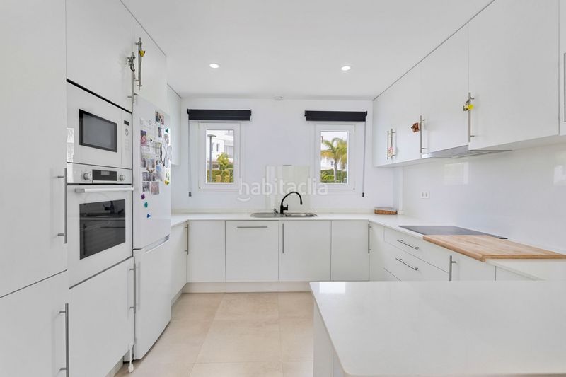 Foto 601c9c66-053e-4735-86f8-4baf94db082d. Casa adosada impresionante casa adosada de cuatro dormitorios situada en la comunidad cerrada de el romeral de Calahonda, costa en Mijas