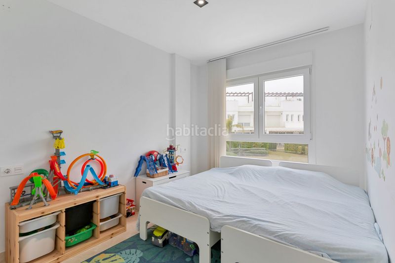 Foto a08be7cc-0d6f-41f1-99b8-3bf05842eeb8. Casa adosada impresionante casa adosada de cuatro dormitorios situada en la comunidad cerrada de el romeral de Calahonda, costa en Mijas