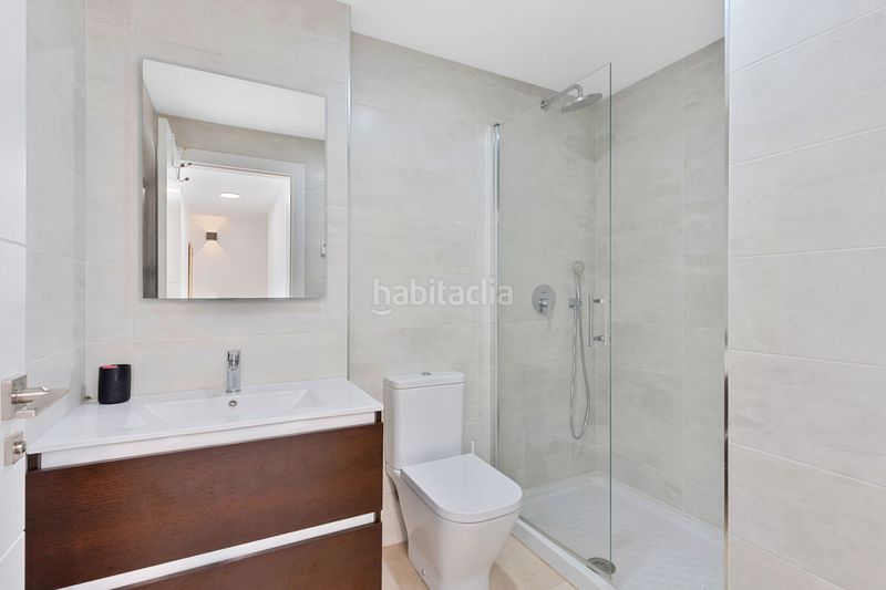 Foto b025f45f-7907-4deb-8889-a06880dc2921. Casa adosada impresionante casa adosada de cuatro dormitorios situada en la comunidad cerrada de el romeral de Calahonda, costa en Mijas