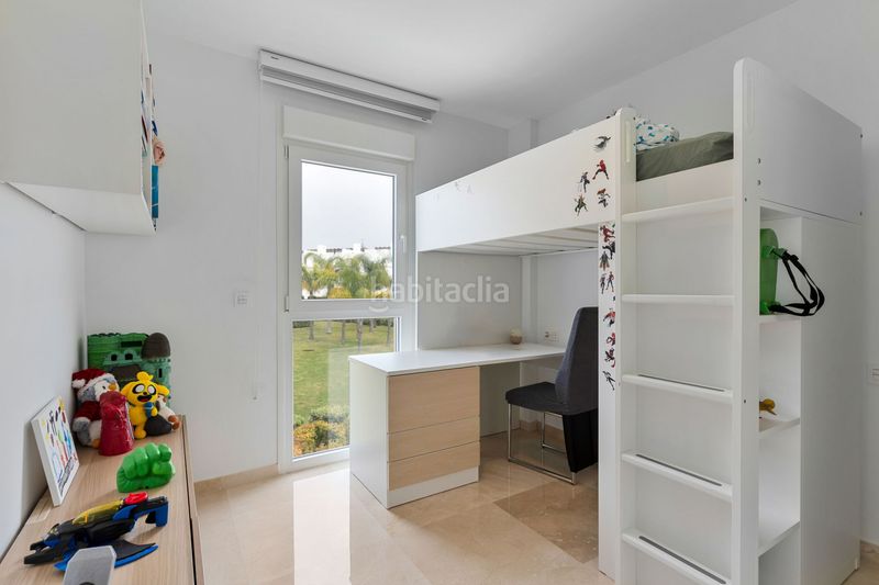 Foto bc856800-858e-4a06-9f82-d2b1813434dc. Casa adosada impresionante casa adosada de cuatro dormitorios situada en la comunidad cerrada de el romeral de Calahonda, costa en Mijas