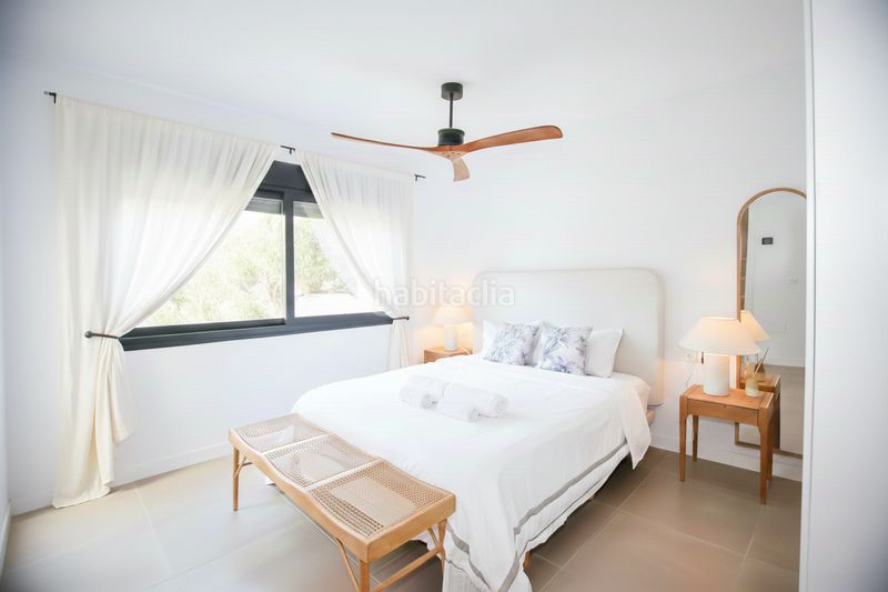 Foto c72b38b2-d89a-48d6-9f10-c78ab7287522. Casa adossada amb aparcament piscina a Paraiso - Barronal Estepona