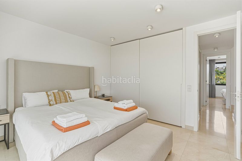 Foto 1377bc35-446d-41e9-a193-ee9f0330308e. Casa adossada amb aparcament piscina a la cala Mijas Mijas