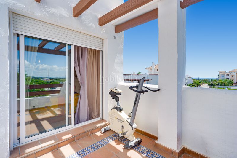 Foto 097cad7d-3708-47d3-ae6f-58a6e8a923a4. Apartament amb aparcament piscina a La Concha - Resina Golf Estepona