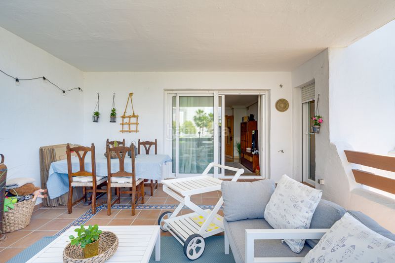 Foto 45ef6fb8-8d1d-4f06-b258-49c88bfce8b6. Apartament amb aparcament piscina a La Concha - Resina Golf Estepona