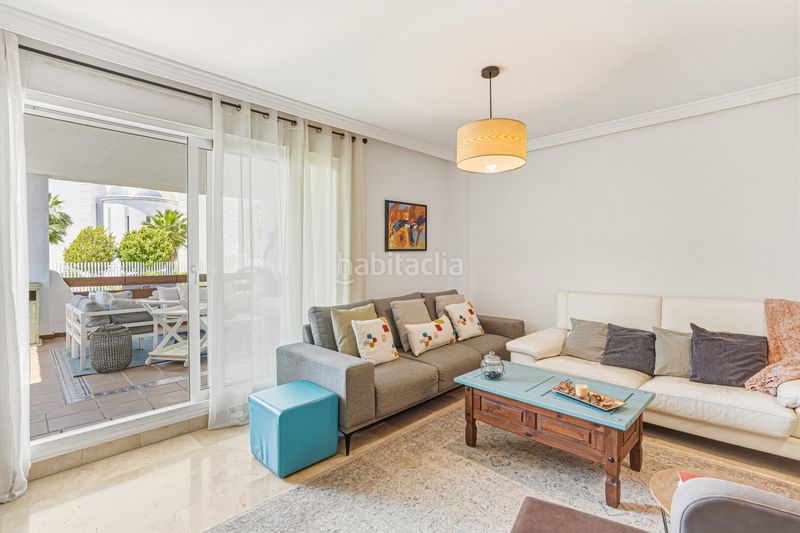 Foto 51d18beb-dfd9-4707-bb13-f2b081267639. Apartament amb aparcament piscina a La Concha - Resina Golf Estepona