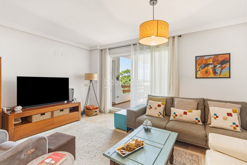 Foto 884a298d-4825-4173-bd5d-ce46bd6cd48c. Apartament amb aparcament piscina a La Concha - Resina Golf Estepona