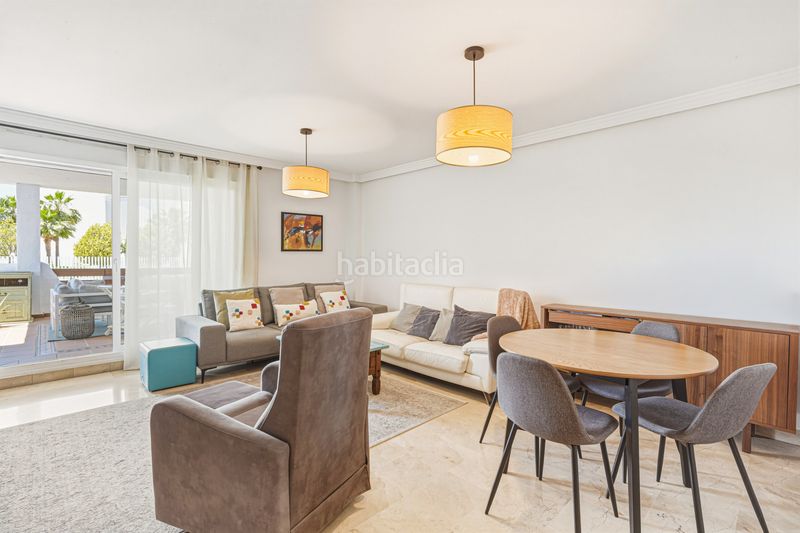 Foto 89b7165a-11f4-4618-b8cd-404462d10c87. Apartament amb aparcament piscina a La Concha - Resina Golf Estepona