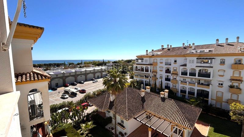 Foto 87ab6105-b95d-43d1-bb1c-7d04356f7b42. Àtic amb aparcament piscina a La Carolina - Guadalpín Marbella