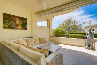 Ground floor in Los Arqueros  - Puerto del Almendro. Espectacular apartamento de dos dormitorios, planta baja elevada