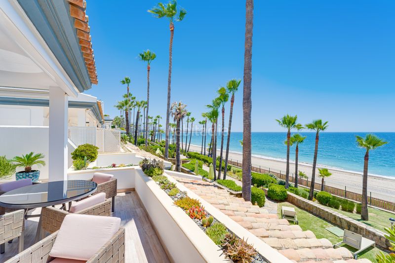 Foto 210f0e15-2d7f-416e-9348-e359fce1ba37. Apartament amb piscina a El Velerín Estepona