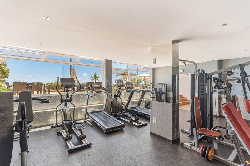 Foto 6b5d776e-1028-43d7-836d-d26d72d99c45. Apartament amb piscina a El Velerín Estepona