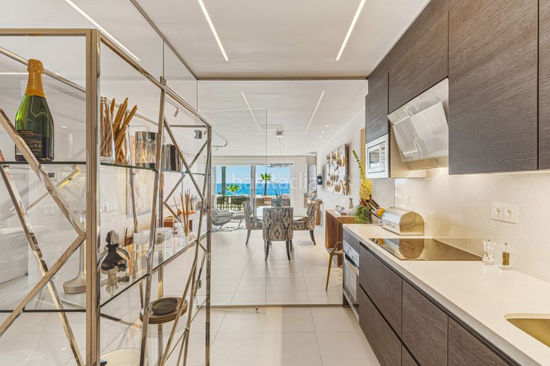 Foto be5b9cbd-c9d2-4555-9710-87aecc660658. Apartament amb piscina a El Velerín Estepona