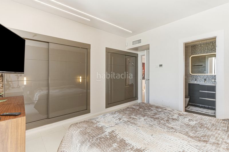 Foto ceaf3694-fc15-4dc5-a0ae-5673b5b4cb38. Apartament amb piscina a El Velerín Estepona