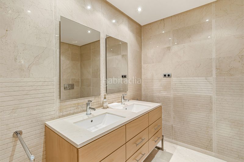 Foto 1324d98e-7920-4018-ae0f-20dcd01a6392. Planta baixa amb aparcament piscina a Sierra Blanca Marbella