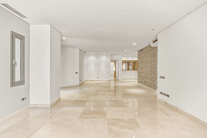 Foto a497a77a-20a8-46a2-8171-c851a80a93d4. Planta baixa amb aparcament piscina a Sierra Blanca Marbella