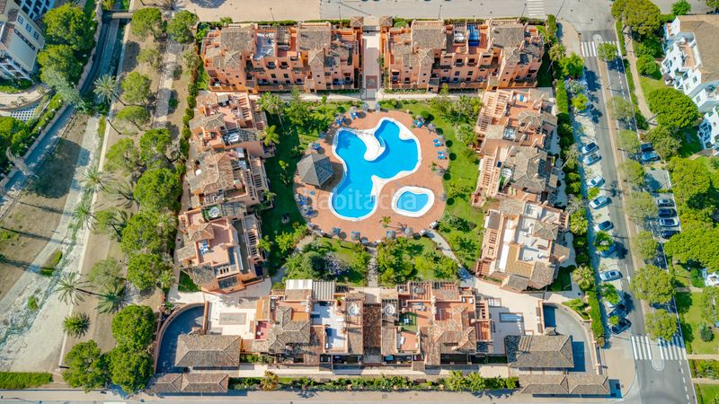 Foto 9fa69398-3b99-43e0-8843-36b1f259ba43. Àtic amb aparcament piscina a Atalaya - Isdabe Estepona