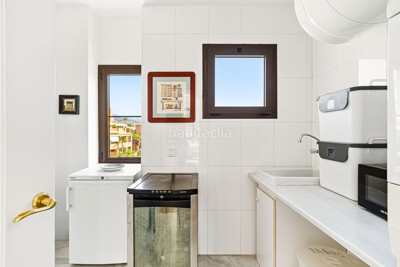 Foto d98c0f6d-7524-4cf3-b872-5a46540b9c2b. Àtic amb aparcament piscina a Atalaya - Isdabe Estepona