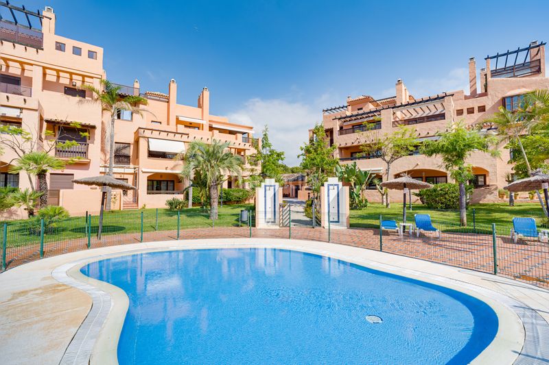 Foto dea6405d-1a66-4e65-9314-9ec3195e81b6. Àtic amb aparcament piscina a Atalaya - Isdabe Estepona