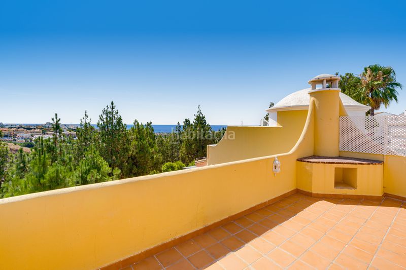 Foto 614913f1-b527-49db-90f9-81b135256e5a. Casa adossada amb aparcament a Calahonda Mijas