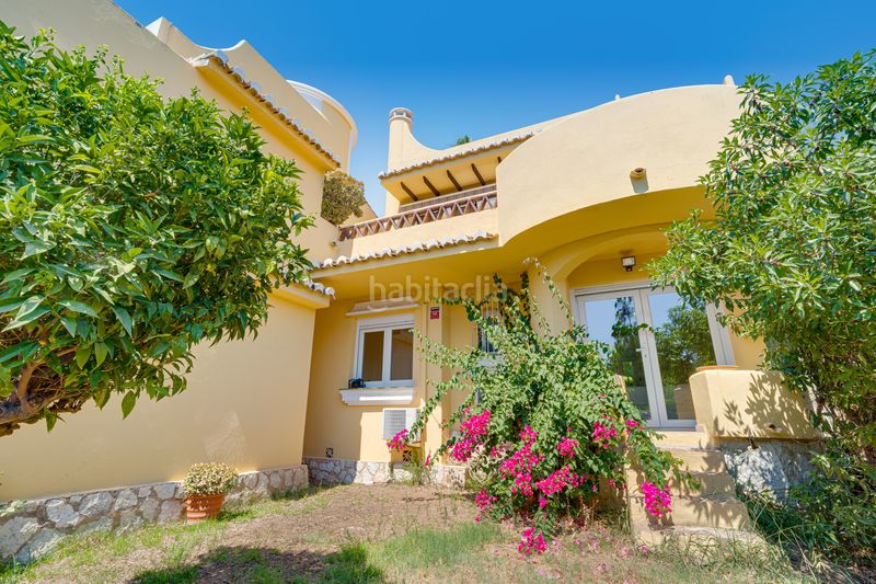 Foto b9b6f7b3-81b5-4aa2-be30-2da71c1dce12. Casa adossada amb aparcament a Calahonda Mijas