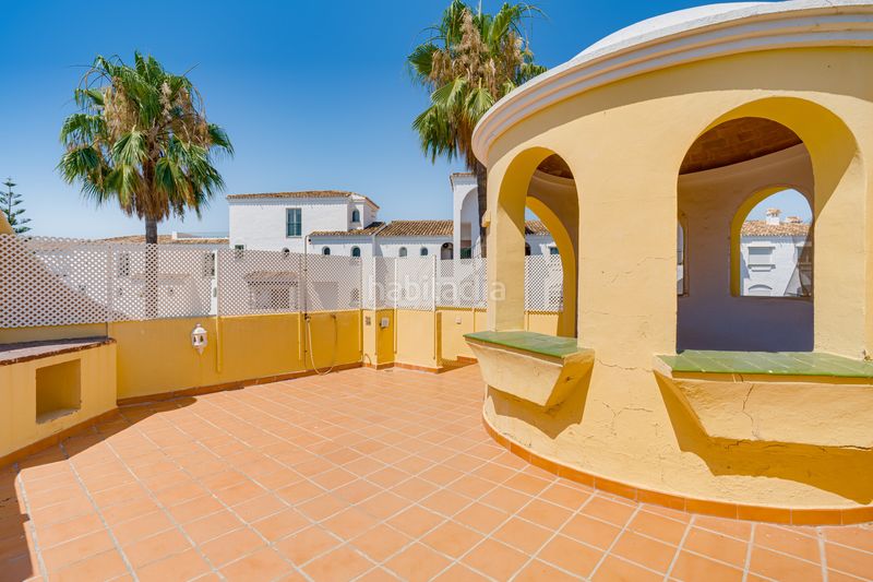 Foto eae02943-bd8a-4e70-ae3e-4d61eabafb07. Casa adossada amb aparcament a Calahonda Mijas