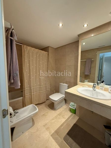 Foto f9216718-f978-430d-b225-abf35fde90ef. Apartament amb aparcament piscina a La Dama de Noche - La Alzambra Marbella