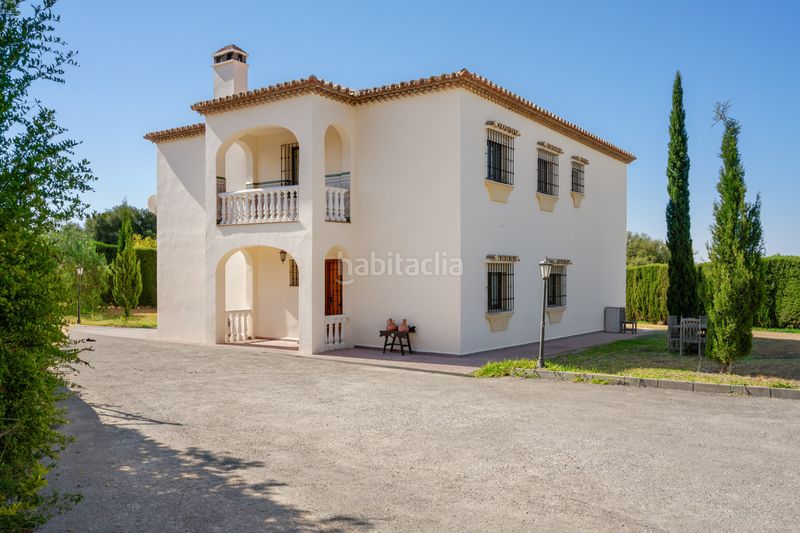 Foto fdfc264c-0ebd-4b6c-99dc-5cfed105ccde. Casa amb aparcament piscina a altos de Estepona Estepona