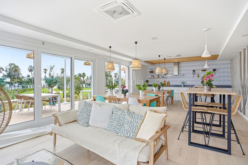Foto 4898e550-389b-4a2f-ab8c-be72cdcafcb7. Apartament amb aparcament piscina a Bel - Air Estepona