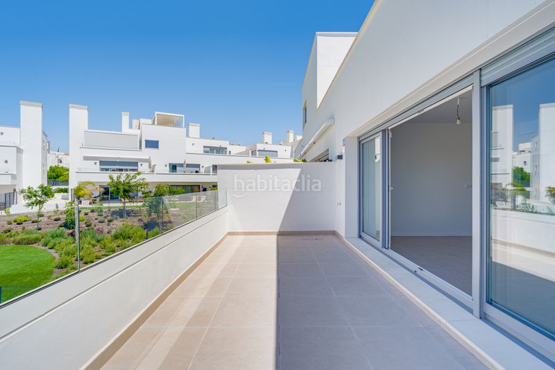 Foto 5026c4fe-ed8c-42d1-b6c4-c4ca464a41ec. Apartament amb aparcament piscina a Bel - Air Estepona