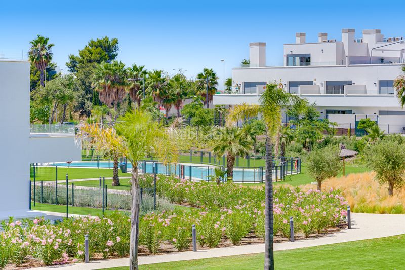 Foto c3f532e4-6632-4bb0-921b-d4bd46d0e23b. Apartament amb aparcament piscina a Bel - Air Estepona