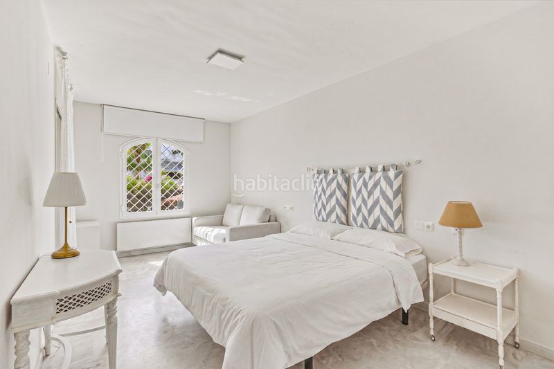 Foto d70c360f-0bda-44a9-9db4-b44e0e0fae64. Planta baixa amb aparcament piscina a Elviria Marbella